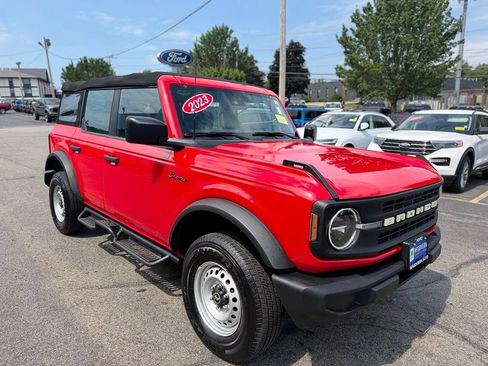 Used 2023 Ford Bronco 4-Door AWD/4WD image 11