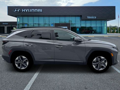New 2026 Hyundai Tucson SEL FWD image 9