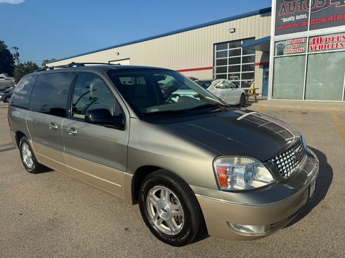 Used 2004 Ford Freestar Limited FWD image 3