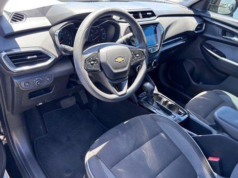 Used 2023 Chevrolet TrailBlazer LT w/ Convenience Package FWD image 7
