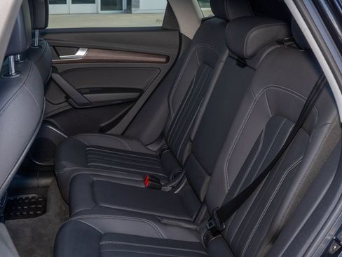 Used 2021 Audi Q5 2.0T Premium AWD/4WD image 18