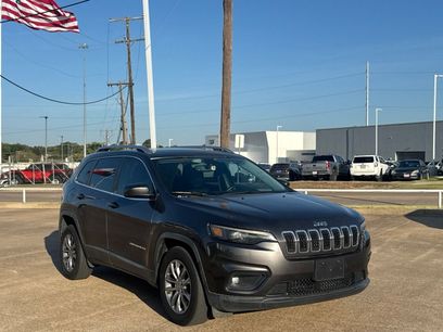 Used 2019 Jeep Cherokee Latitude Plus w/ Comfort/Convenience Group