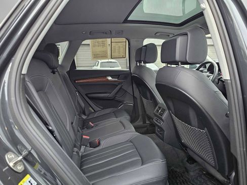 Used 2023 Audi Q5 2.0T Premium w/ Convenience Package image 14