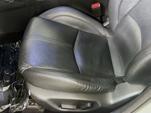 Used 2018 MAZDA MAZDA3 Grand Touring w/ Premium Equipment Package FWD image 13