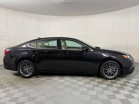 Used 2018 Lexus ES 350 w/ Premier Package FWD image 8