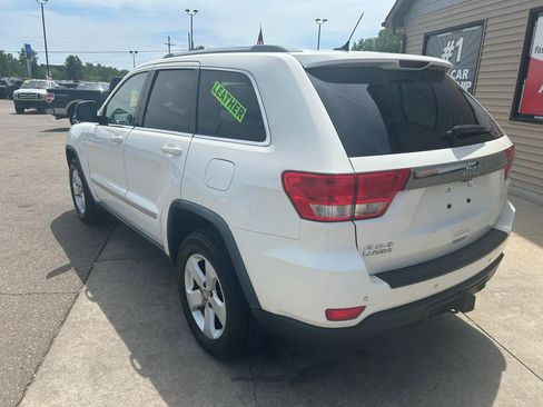 Used 2011 Jeep Grand Cherokee Laredo AWD/4WD image 7