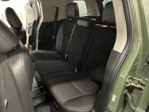 Used 2014 Toyota FJ Cruiser 2WD w/ Convenience Package image 36