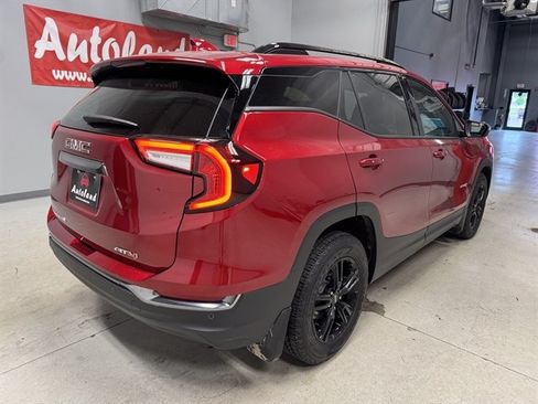Used 2024 GMC Terrain AT4 w/ Tech Package AWD/4WD image 8