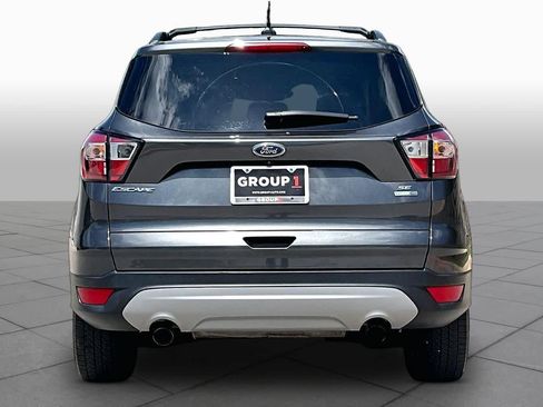 Used 2018 Ford Escape SE w/ SE Sync 3 Package AWD/4WD image 5