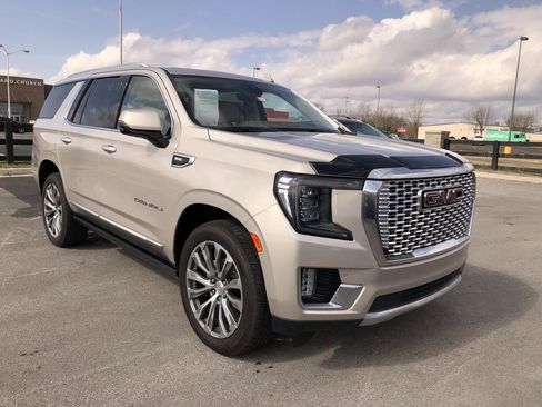 Used 2021 GMC Yukon Denali w/ Denali Premium Package image 7