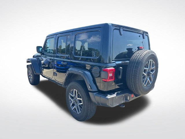 Used 2025 Jeep Wrangler Unlimited Sahara AWD/4WD image 7