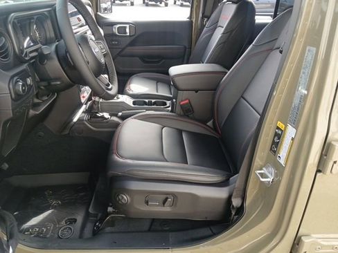 New 2026 Jeep Wrangler Unlimited Rubicon image 38