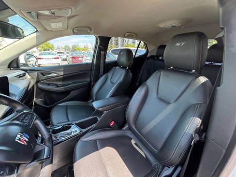 Used 2024 Buick Encore GX Sport Touring AWD/4WD image 32