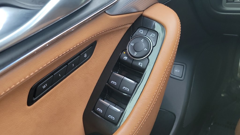 Used 2023 Cadillac CT5 V w/ Platinum Package RWD image 19