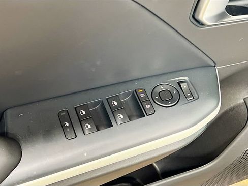 New 2025 Kia K4 GT-Line image 18