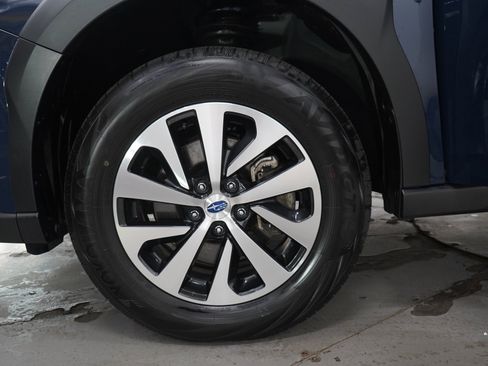 Used 2025 Subaru Outback Premium AWD/4WD image 29
