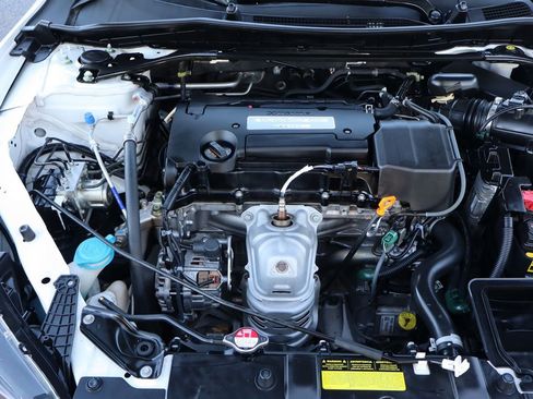 Used 2015 Honda Accord EX-L image 38