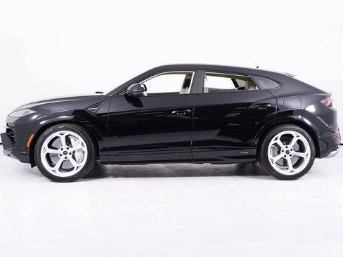 Used 2026 Lamborghini Urus S AWD/4WD image 2