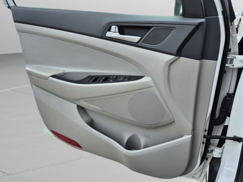 Certified 2021 Hyundai Tucson SEL w/ Cargo Package FWD image 21