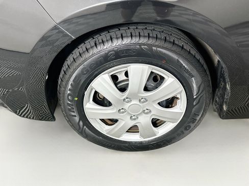 Used 2014 Toyota Corolla L FWD image 11