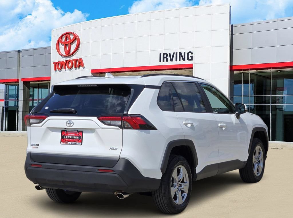 Used 2024 Toyota RAV4 XLE FWD image 4