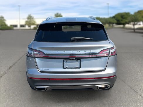 Used 2023 Lincoln Nautilus FWD w/ Premium Package image 6