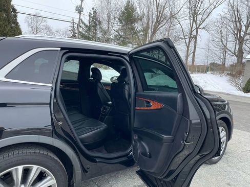 Used 2016 Lincoln MKX Reserve w/ Climate Package image 27