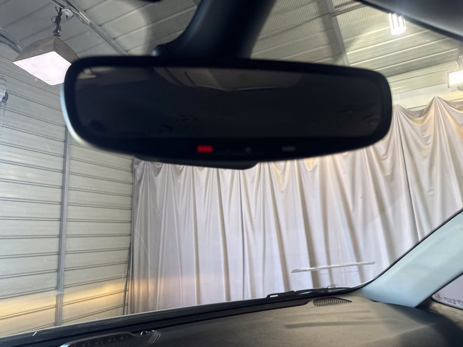 Used 2018 Chrysler Pacifica Limited w/ Advanced Safetytec Group FWD image 26
