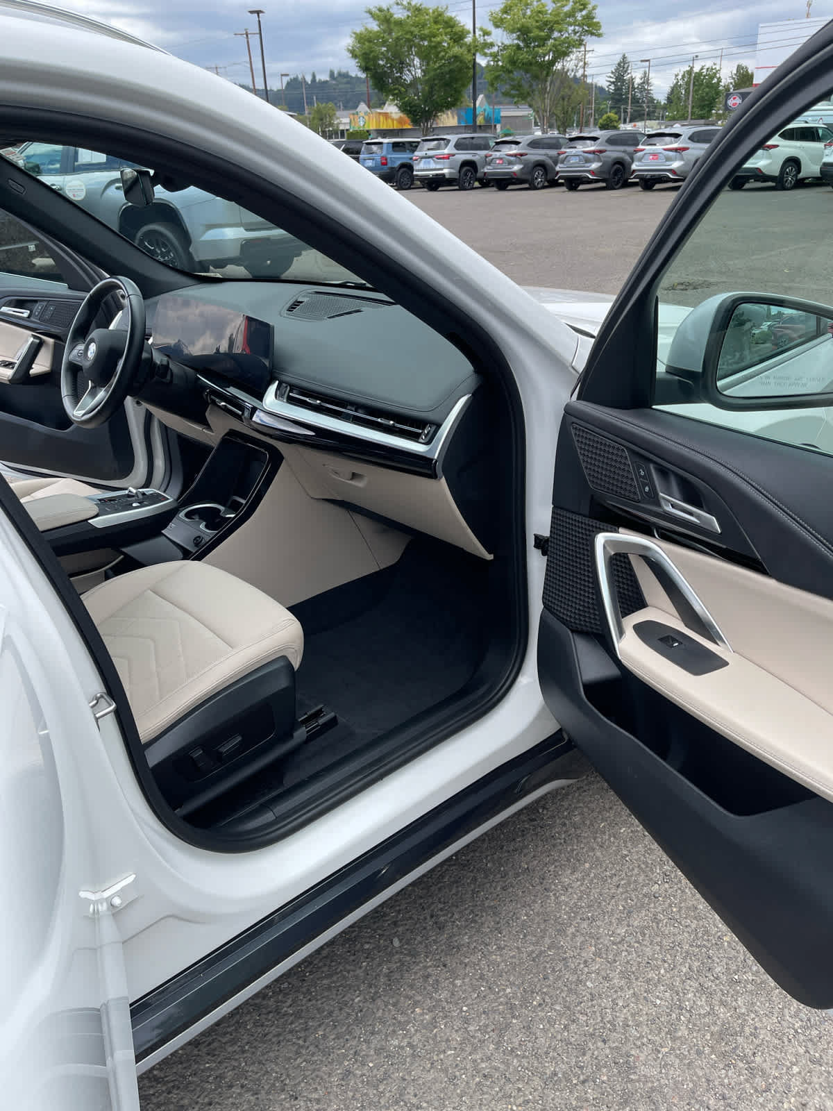 Used 2023 BMW X1 xDrive28i w/ Convenience Package AWD/4WD image 52