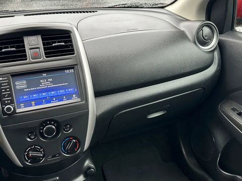 Used 2019 Nissan Versa SV image 14