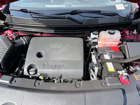 Used 2023 Chevrolet Traverse RS FWD image 32
