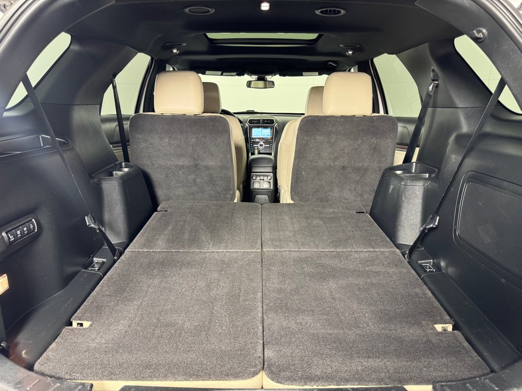 Used 2018 Ford Explorer Limited w/ Equipment Group 301A FWD image 27