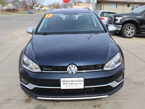 Used 2017 Volkswagen Golf Alltrack S image 5