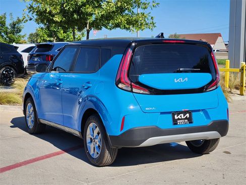New 2025 Kia Soul S image 3