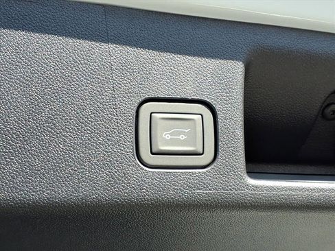 New 2026 Chevrolet Equinox EV LT image 27