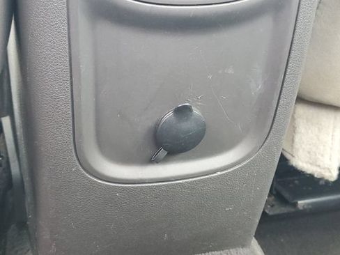 Used 2008 Ford Taurus SEL FWD image 24