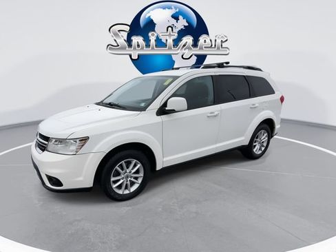 Used 2018 Dodge Journey SXT w/ Premium Group image 4