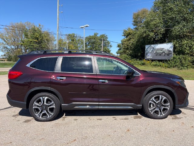Used 2025 Subaru Ascent Touring AWD/4WD image 8