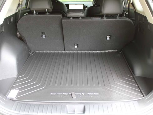 New 2025 Kia Sportage EX image 10