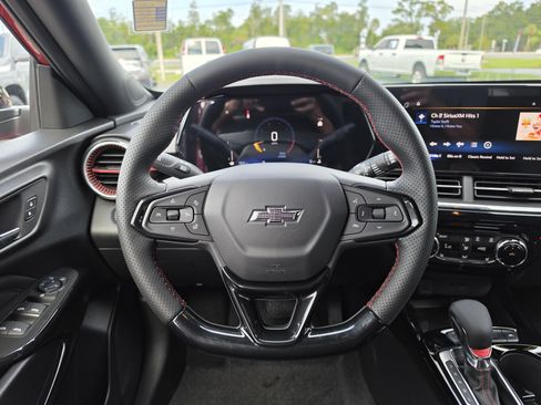 New 2026 Chevrolet Trax RS w/ Sunroof Package FWD image 19