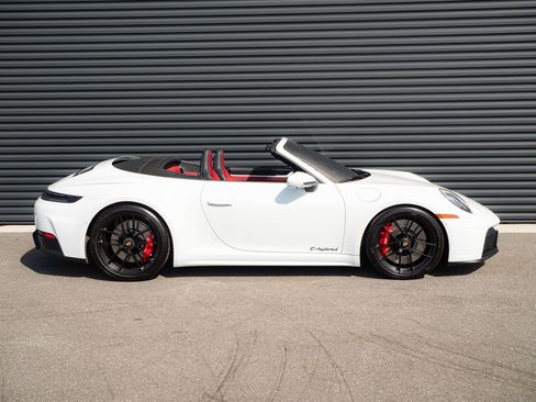 Certified 2025 Porsche 911 Carrera 4 GTS image 25