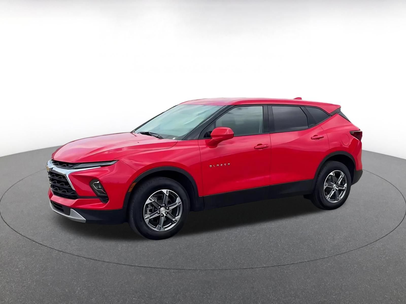 Used 2026 Chevrolet Blazer LT FWD image 7