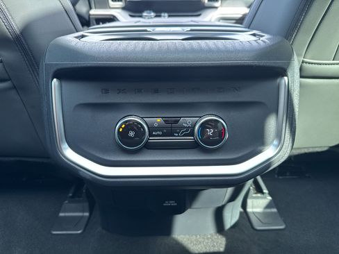 New 2025 Ford Expedition Active image 23