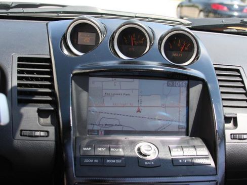 Used 2006 Nissan 350Z Touring RWD image 37