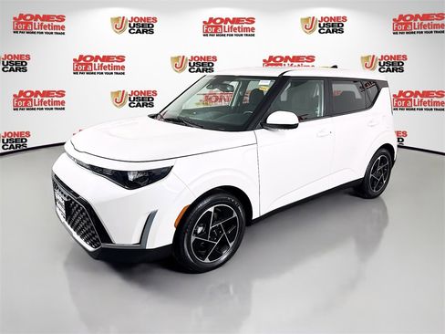 Used 2023 Kia Soul EX image 15