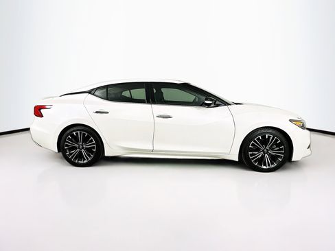 Used 2017 Nissan Maxima Platinum w/ Medallion Package image 10