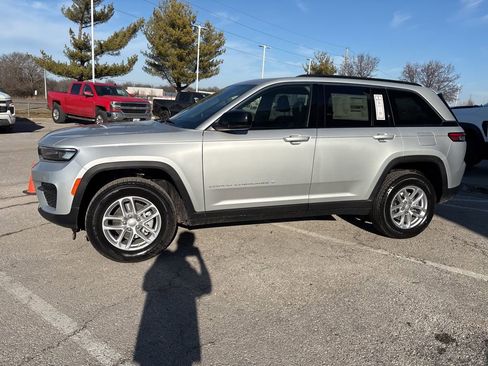 New 2026 Jeep Grand Cherokee Laredo X AWD/4WD image 16