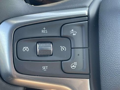 Used 2022 Chevrolet Tahoe Premier AWD/4WD image 24