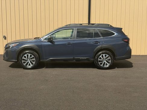 Used 2024 Subaru Outback Premium AWD/4WD image 7