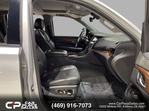 Used 2020 Cadillac Escalade ESV Luxury RWD image 29